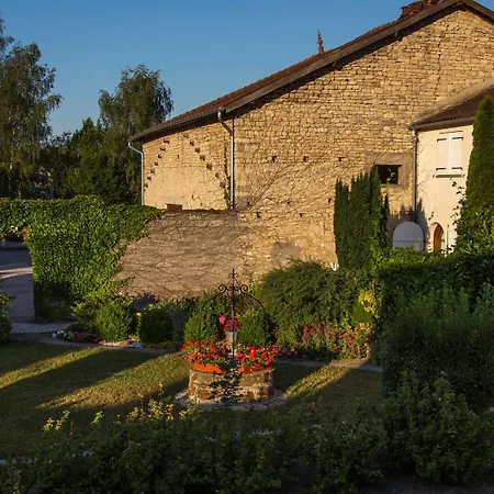 Chez Pierre Nocleg ze śniadaniem 3*