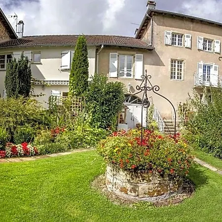 Chez Pierre Bed & Breakfast 3*