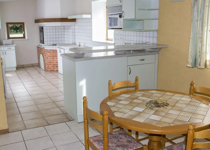 Chez Pierre Bed & Breakfast 3*